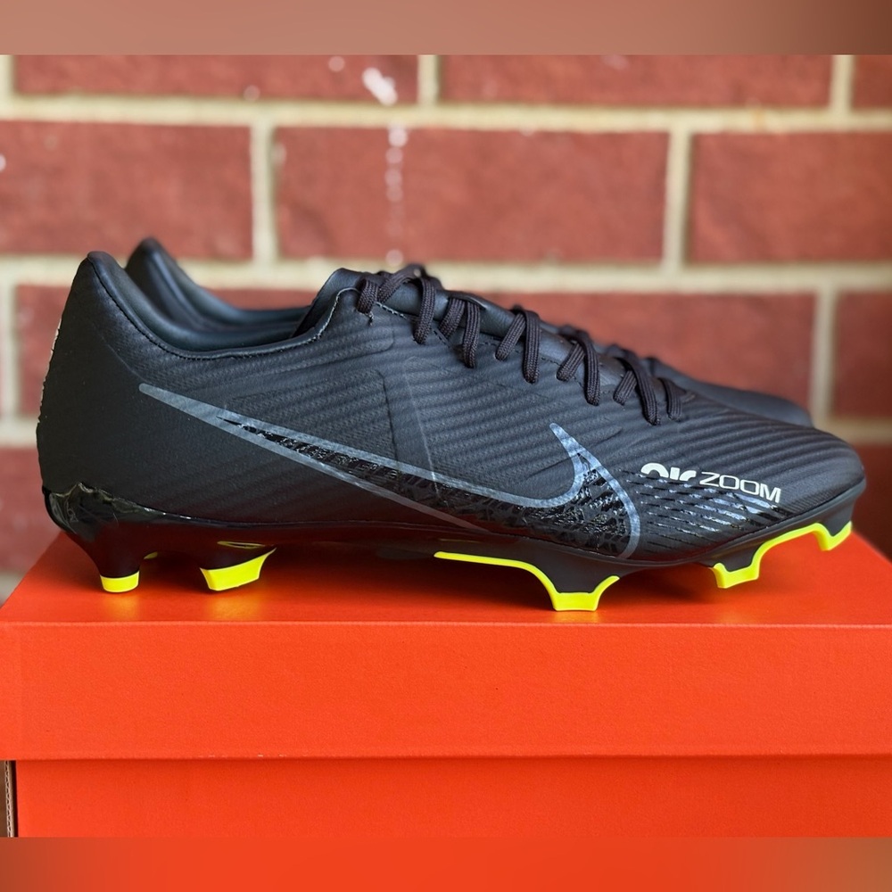 Nike Zoom Vapor 15 Academy FG/MG Mens Black Grey New Sneakers NIB Soccer Cleats